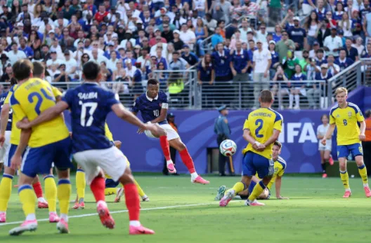 法国3-0瑞典:姆巴佩9球破淘汰赛纪录,前场四重奏碾压晋级 法国3-0瑞典:姆巴佩9球破淘汰赛纪录,前场四重奏碾压晋级