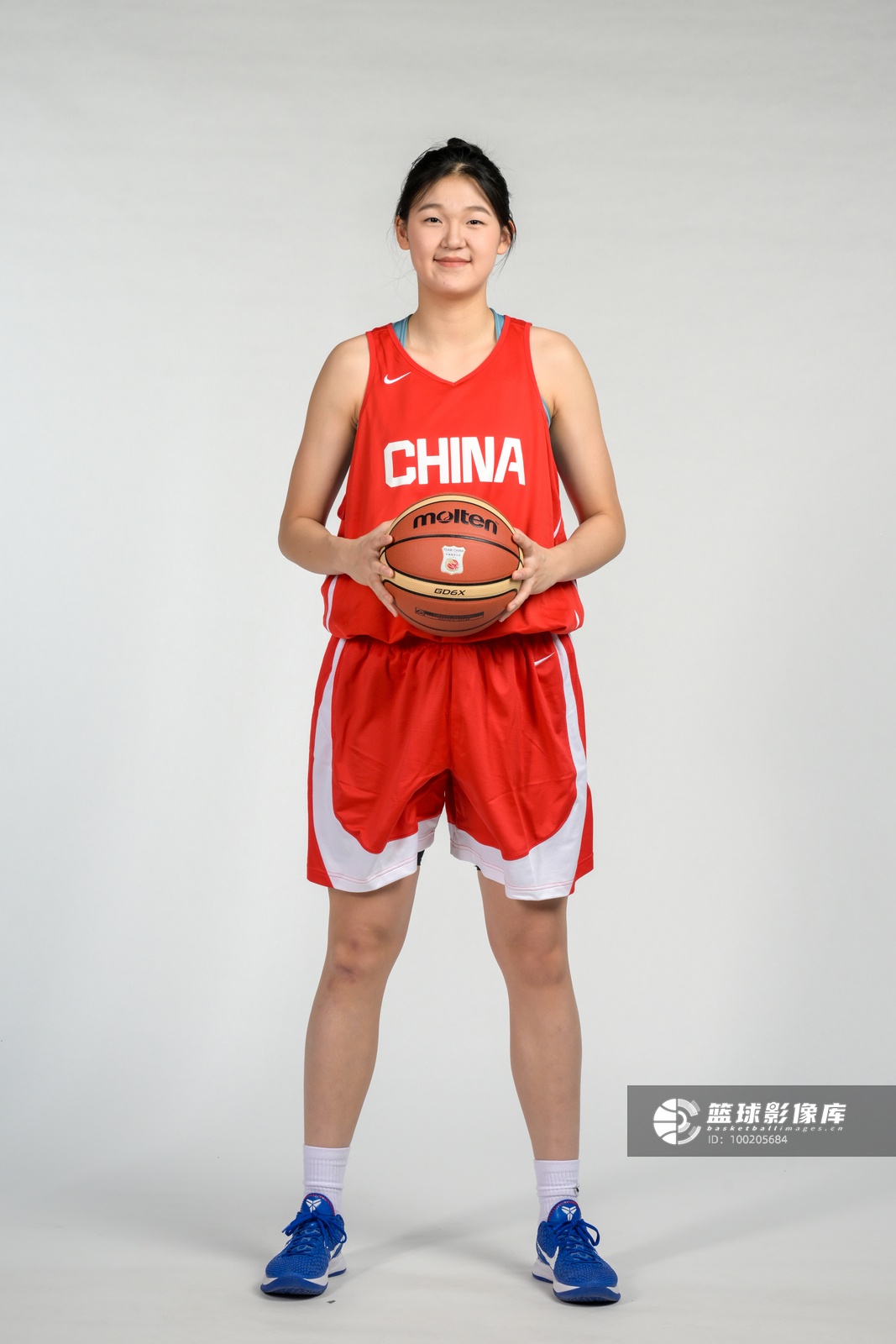 媒体人评孙晗昀:190持球型前锋,脚步达2号位标准 媒体人评孙晗昀:190持球型前锋,脚步达2号位标准