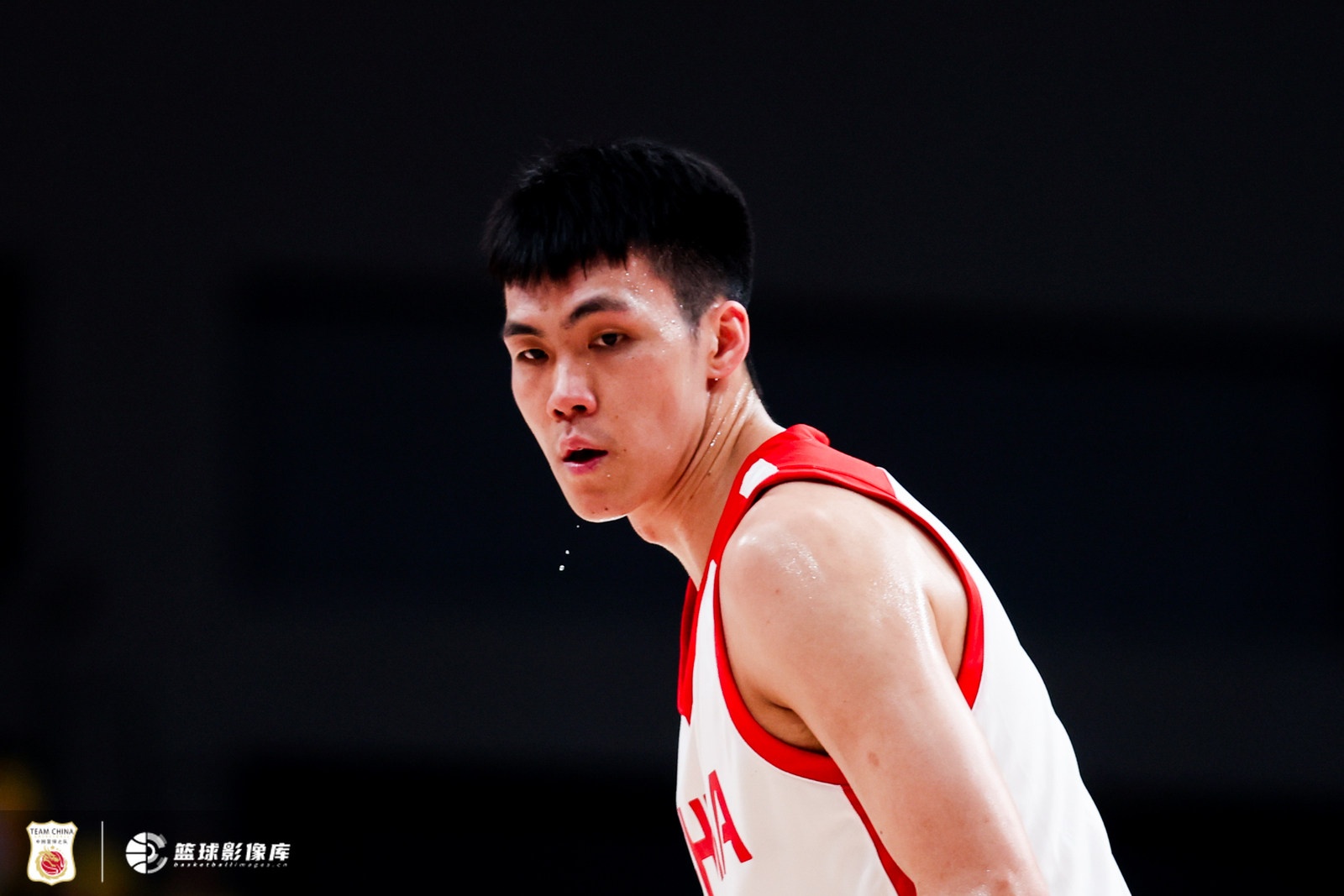 庞峥麟防守获麦穗丰肯定 中国男篮83-78胜乌拉圭