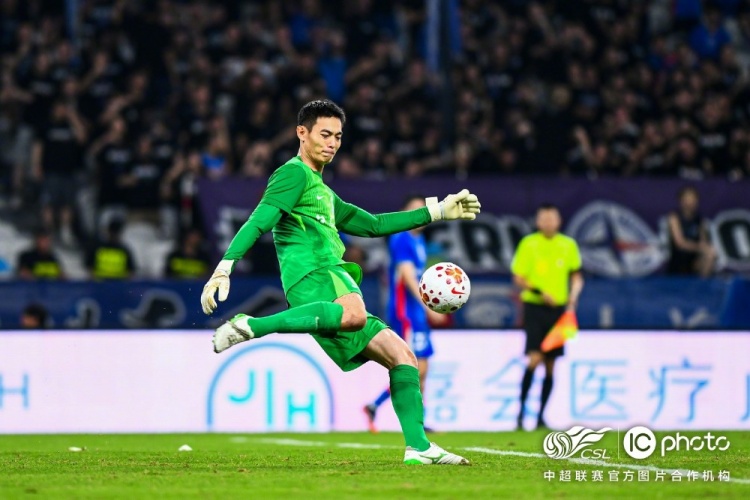 高天意百场传射 申花主场4-1逆转河南 高天意百场传射 申花主场4-1逆转河南