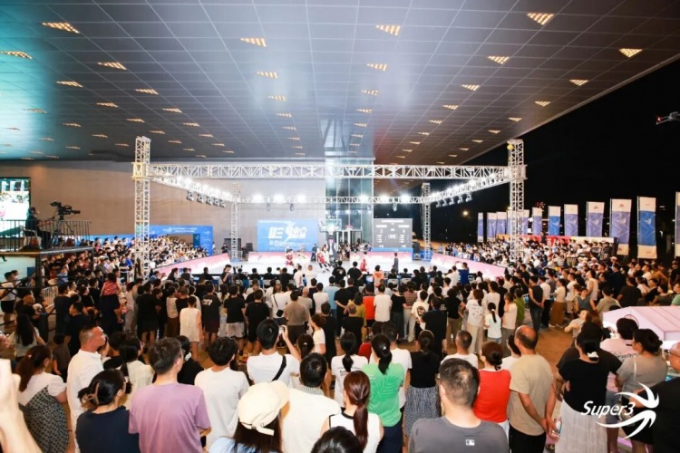连续四年承办超三联赛,靖江赛区日均客流1.5万人次