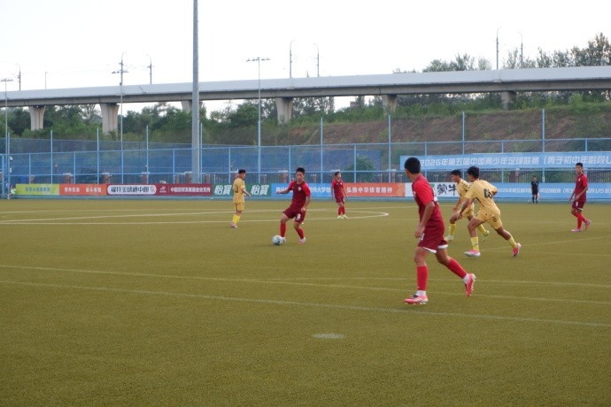 上海海港U15队继小组赛三场全胜后,在排位赛阶段再收获两场胜利 上海海港U15队继小组赛三场全胜后,在排位赛阶段再收获两场胜利