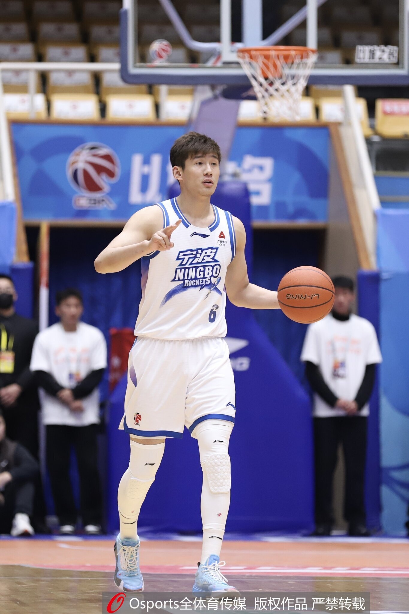 宁波男篮官宣:送别八位球员 祝福大家未来一切顺利! 宁波男篮官宣:送别八位球员 祝福大家未来一切顺利!