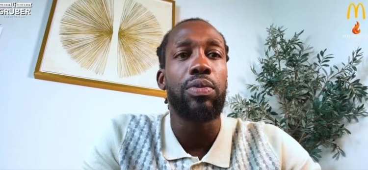 贝弗利自曝曾在U19国家队劝库里别出手超远:这种球永远进不了的 贝弗利自曝曾在U19国家队劝库里别出手超远:这种球永远进不了的