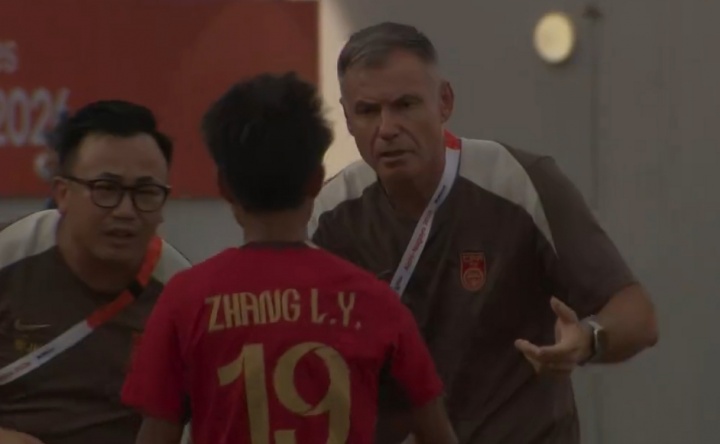 半场-中国女足2-0菲律宾女足 王妍雯双响张睿献助攻张琳艳伤退 半场-中国女足2-0菲律宾女足 王妍雯双响张睿献助攻张琳艳伤退