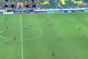 [进球视频]梦幻开局！阿科洛前场抢断破门 首秀2分钟打入处子球